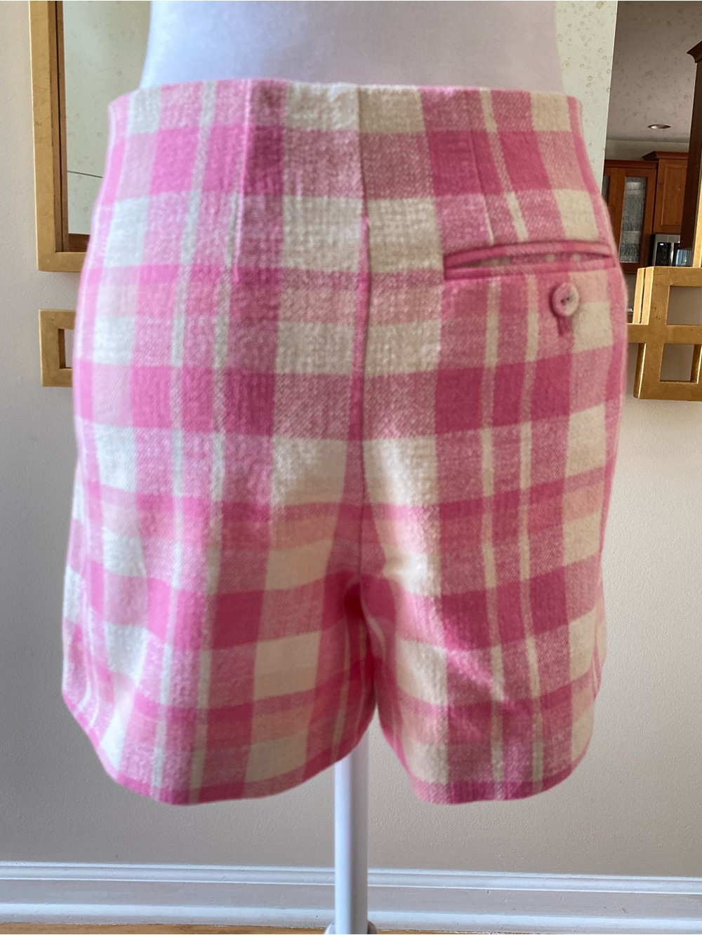 Anthropologie Maeve Bold Button Pink Plaid Tweed Shorts sz 6 - Picture 7 of 16